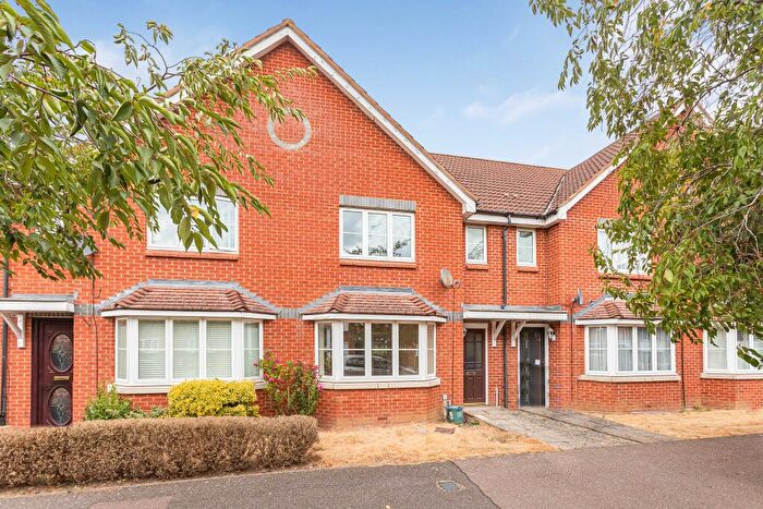 3 Bedroom Terraced House For Sale In Purdom Road, Welwyn Garden City, Hertfordshire, AL7