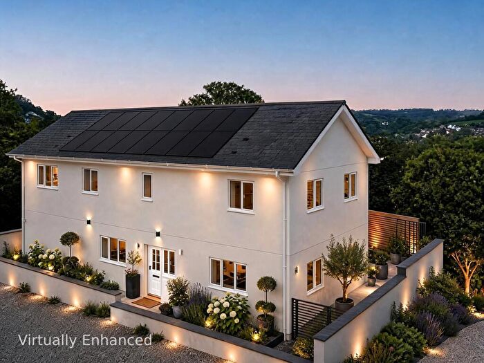 4 Bedroom Detached House For Sale In Rose Hill, Lostwithiel, PL22