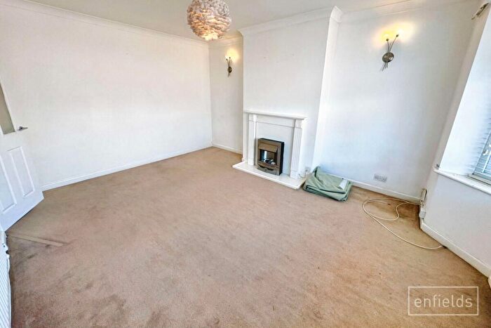 2 Bedroom Bungalow For Sale In Coxford Drove, Southampton, SO16