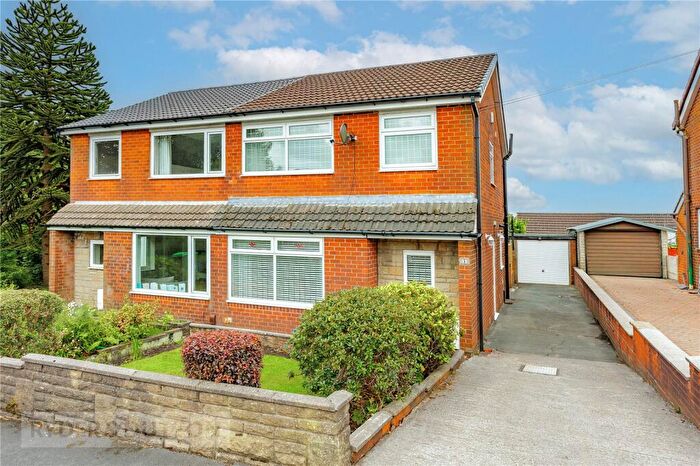 3 Bedroom Semi Detached House For Sale In Saffron Drive, Moorside, Oldham, OL4