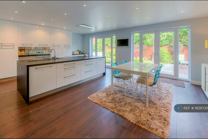 4 Bedroom Detached House To Rent In Ashcraft Close, Marston Moretaine, MK43