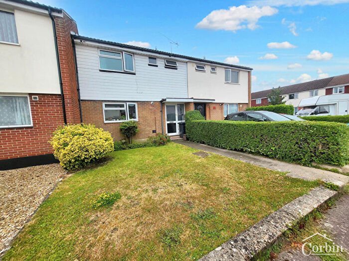 2 Bedroom Detached House To Rent In Riggs Gardens, Bournemouth, BH11