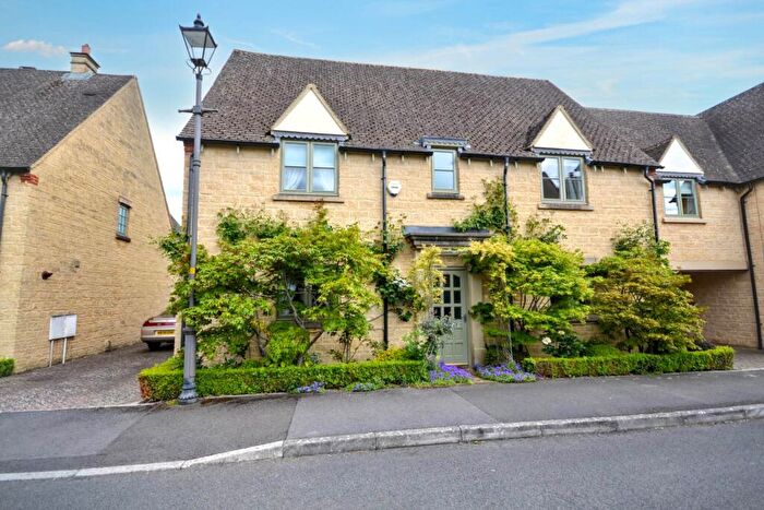 4 Bedroom House For Sale In Coppins Court, Bourton On The Water, Cheltenham, GL54