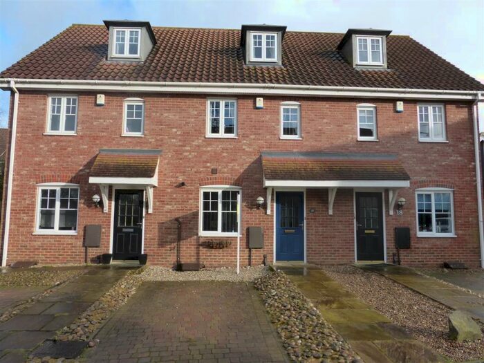 3 Bedroom Terraced House To Rent In Tesmonde Close, Norwich, NR5