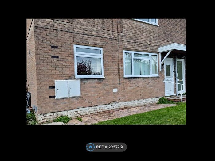 2 Bedroom Maisonette To Rent In Elmfield Gardens, Worcester, WR5