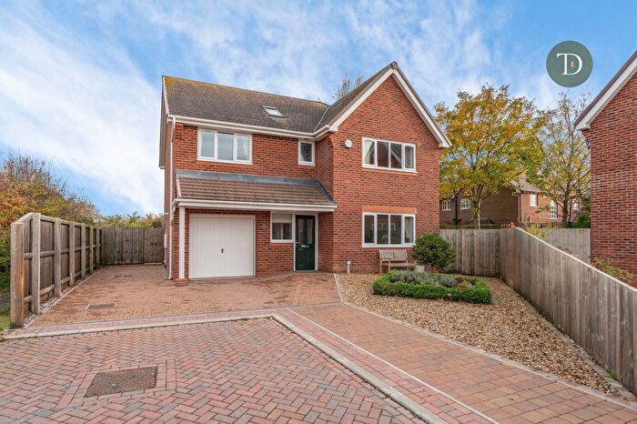 4 Bedroom Detached House For Sale In Shones Croft, Ness, Neston, CH64