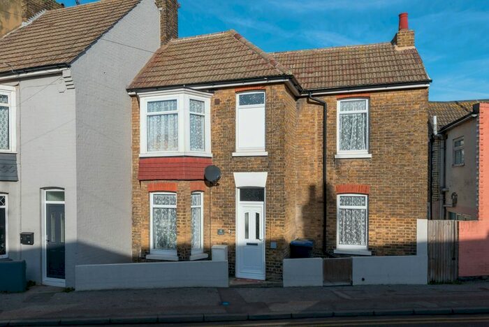 2 Bedroom End Of Terrace House To Rent In Boundary Road, Ramsgate, CT11