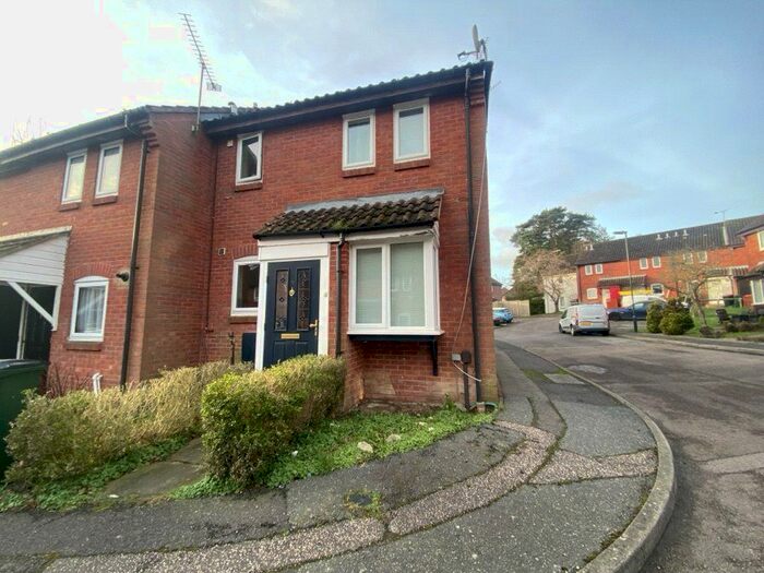 1 Bedroom End Of Terrace House To Rent In Oakapple Close, Broadfield, Crawley, West Sussex, RH11