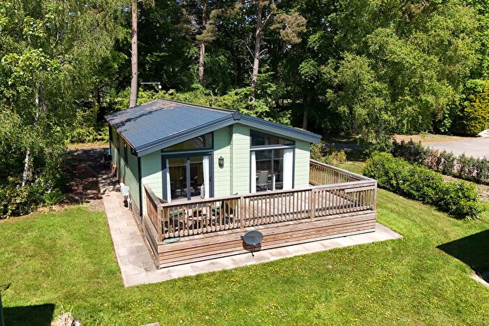 2 Bedroom Mobile/park Home For Sale In Beechwood Rudding Park, Harrogate, HG3