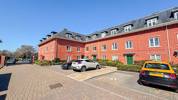 2 Bedroom Apartment To Rent In Henmarsh Court, Balls Park, Hertford, SG13