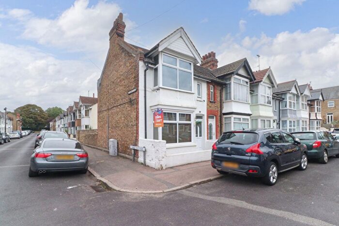 3 Bedroom End Of Terrace House For Sale In Danesmead Terrace, Margate, Kent, CT9