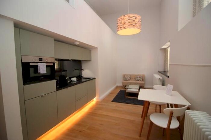 1 Bedroom Flat To Rent In Flat, Mcdonald Road, Edinburgh, EH7