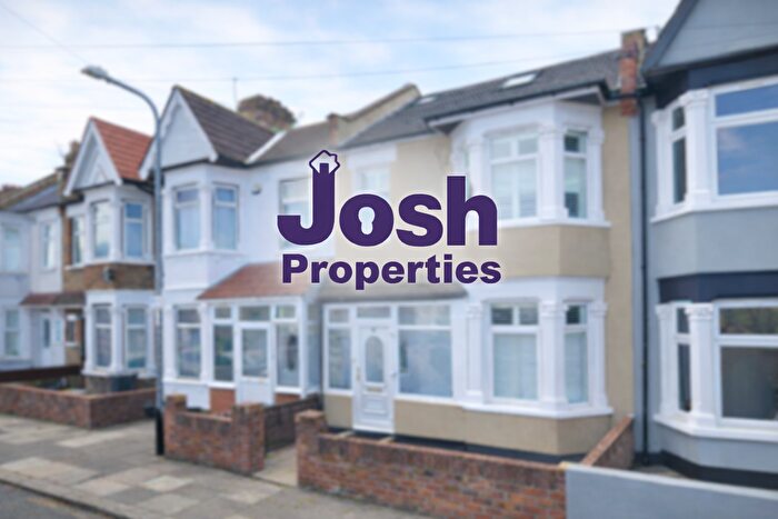 4 Bedroom Terraced House To Rent In Lowbrook Road, Ilford, IG1
