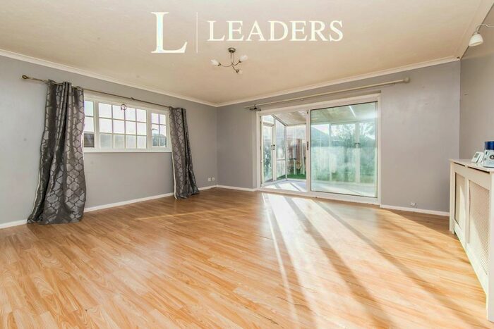 3 Bedroom Bungalow To Rent In Purley Way, Clacton On Sea, CO16