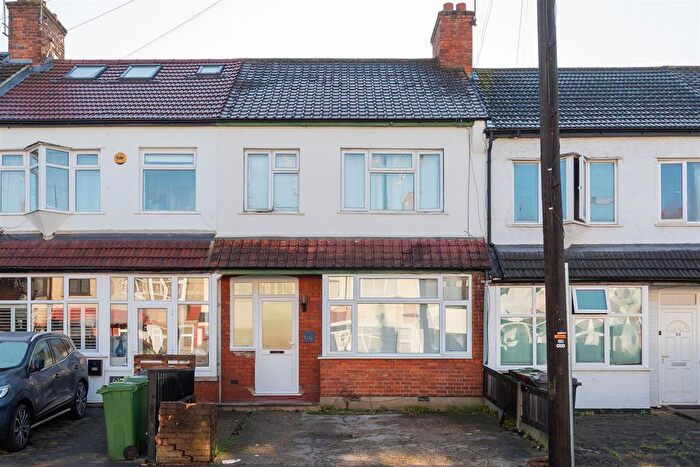 3 Bedroom Property For Sale In Corbett Road, Walthamstow, E17