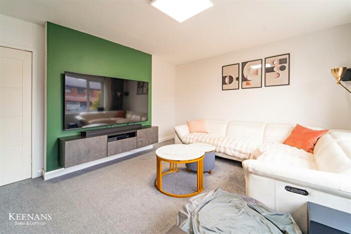 3 Bedroom Semi-Detached House To Rent In Vale Avenue, Pendlebury, Swinton, M27