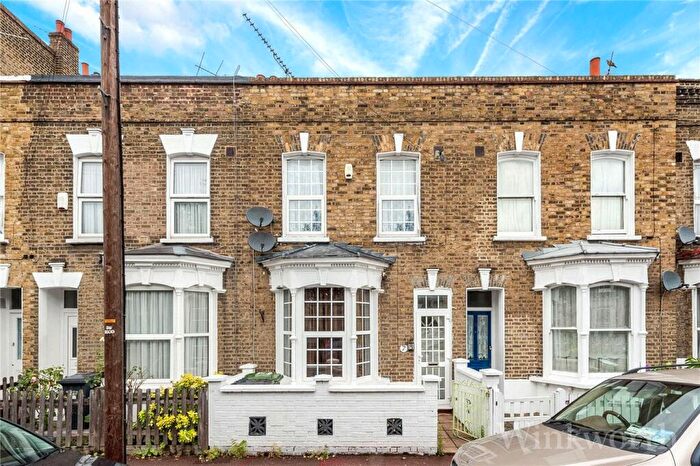 2 Bedroom Apartment To Rent In Egmont Street, London, SE14