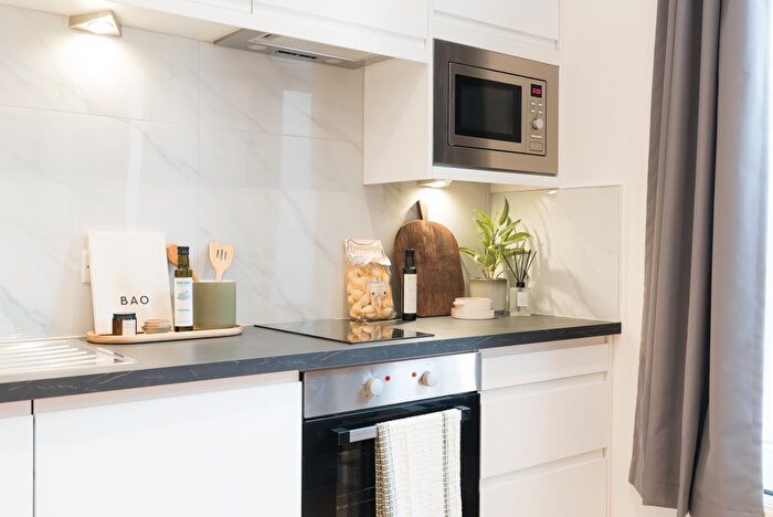 Studio To Rent In Apt, Churchill House Residence #, LS1