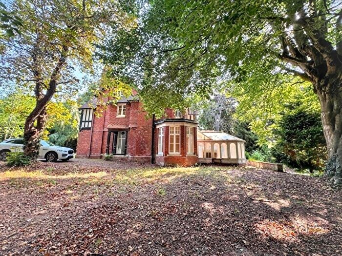 6 Bedroom Detached House To Rent In Westlecot Road, Old Town, Swindon, SN1