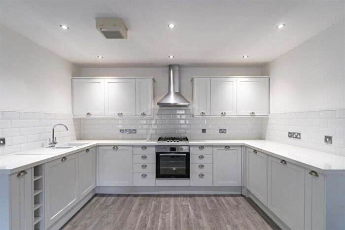 2 Bedroom Apartment To Rent In The Park, Cheltenham, GL50