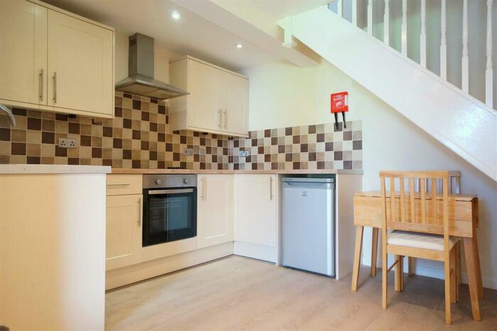 1 Bedroom Apartment To Rent In Caernarfon Road, Bangor, LL57