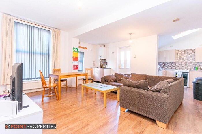 8 Bedroom Terraced House To Rent In Bedroom House, Garmoyle Road, L15