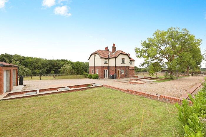 4 Bedroom Detached House For Sale In Lamb Lane, Firbeck, Worksop, S81