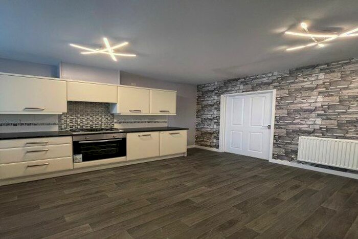 3 Bedroom Property To Rent In Oxford Road, Burnley, BB11