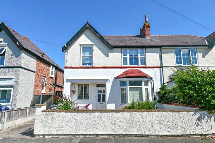 2 Bedroom Flat For Sale In Foxfield Road, Meols, Wirral, CH47