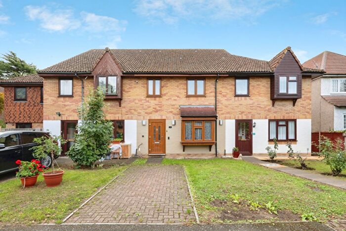 2 Bedroom Terraced House For Sale In Russell Way, Sutton, Surrey, SM1
