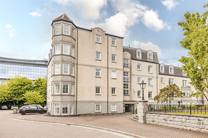 2 Bedroom Flat To Rent In Fonthill Avenue, Aberdeen, AB11