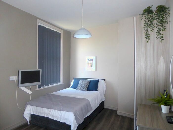 5 Bedroom Flat To Rent In Spekeland Road, Liverpool L7