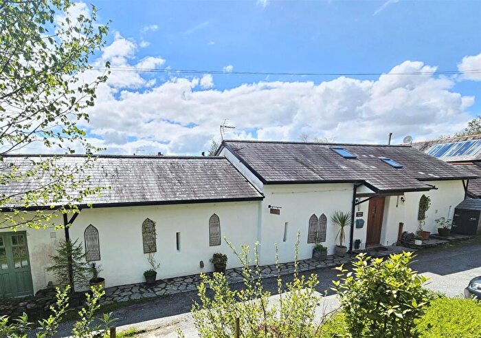 3 Bedroom Barn Conversion For Sale In Nr Tavistock, PL19
