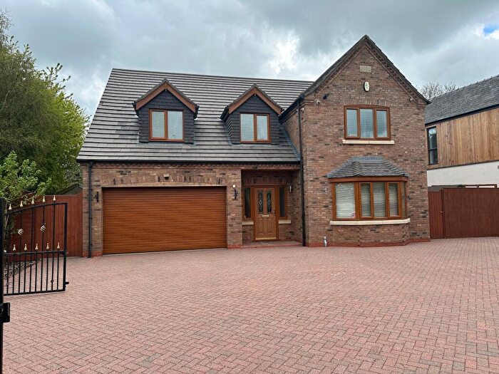 6 Bedroom Detached House For Sale In Barnoldby Road, Waltham, Grimsby, DN37