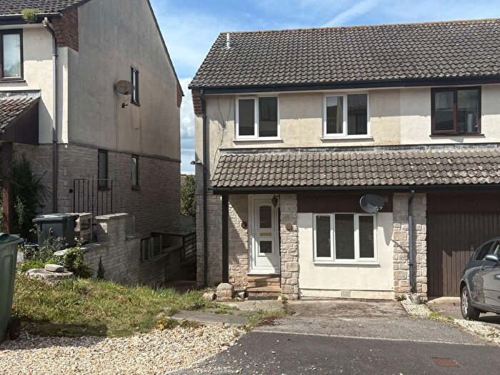 5 Bedroom Property To Rent In Cousens Close, Dawlish, EX7