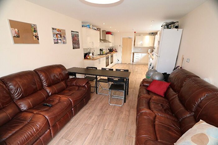 8 Bedroom Property To Rent In Miskin Street, Cathays, Cardiff, CF24