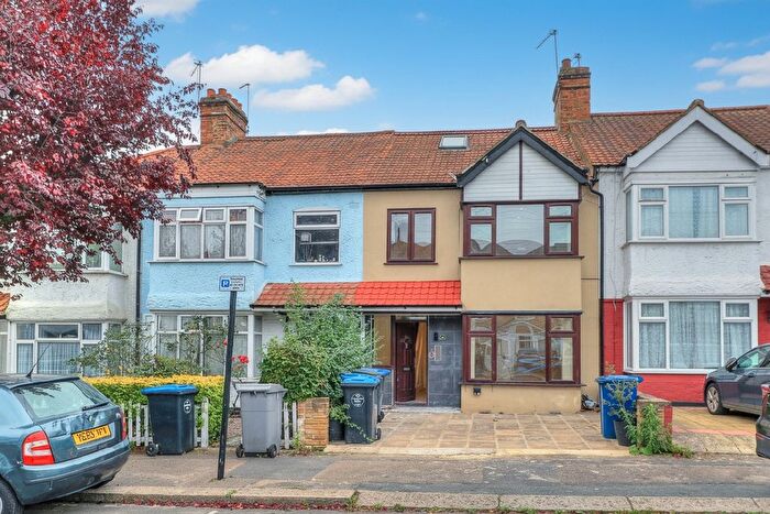 4 Bedroom Terraced House For Sale In Queensbury Road, London, NW9