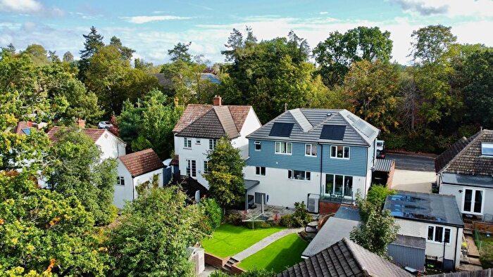 5 Bedroom Detached House For Sale In The Avenue, Camberley, GU15