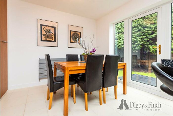 4 Bedroom Detached House For Sale In Vicarage Lane, Radcliffe-On-Trent, Nottingham, NG12