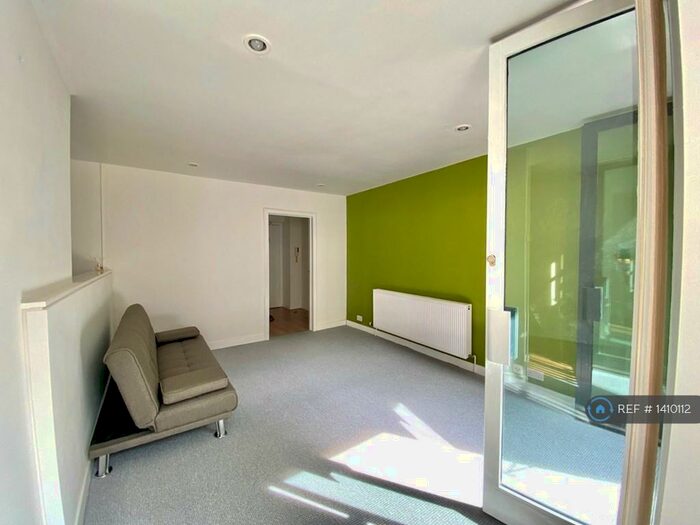 1 Bedroom Flat To Rent In Preston Street, Liverpool, L1