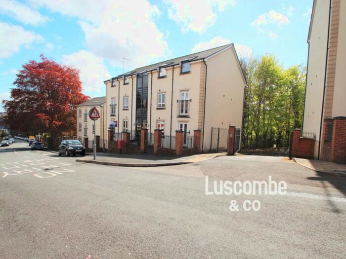 2 Bedroom Flat To Rent In Cwrt Maes Y Llyn, Bryngwyn Road, Newport, NP20