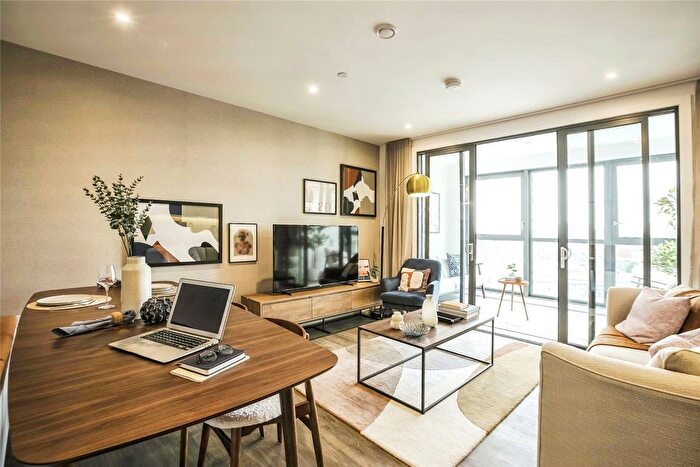 3 Bedroom Flat For Sale In Station Road, Croydon, CR0