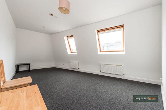 2 Bedroom Flat To Rent In Canterbury Road Flat, London, NW6