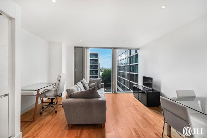 1 Bedroom Apartment To Rent In Landmark East, Marsh Wall, E14