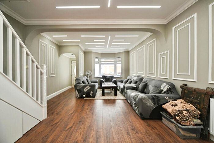 5 Bedroom End Of Terrace House For Sale In Benson Avenue, East Ham, London, E6