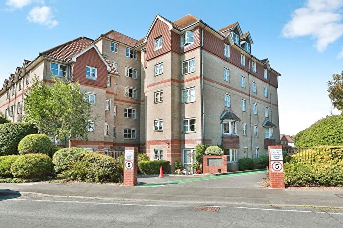 1 Bedroom Retirement Property For Sale In Seafield Road, Bournemouth, BH6