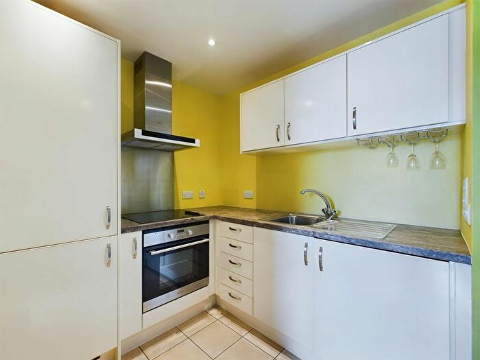 Flat To Rent In Axis Court ( Studio Apartment), SE16