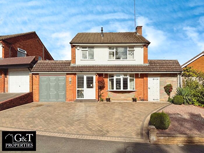 3 Bedroom Detached House For Sale In Dingle View, Dudley, DY3