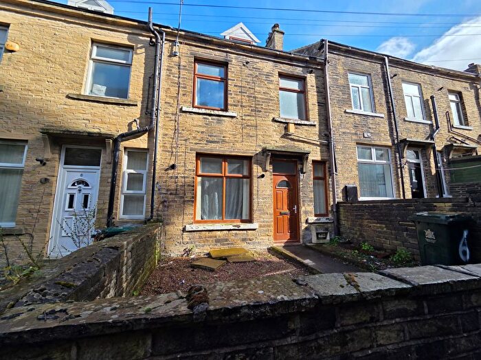 2 Bedroom Terraced House To Rent In Nelson Street, BD15