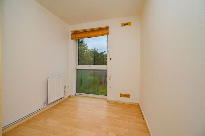 2 Bedroom Apartment For Sale In Watersplash Court, London Colney, St. Albans, AL2